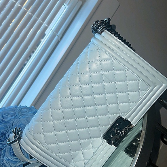 Authentic Chanel Limited Edition light Blue Calfskin Medium Boy Bag Flap. 💃🏽💯 - Picture 8 of 13